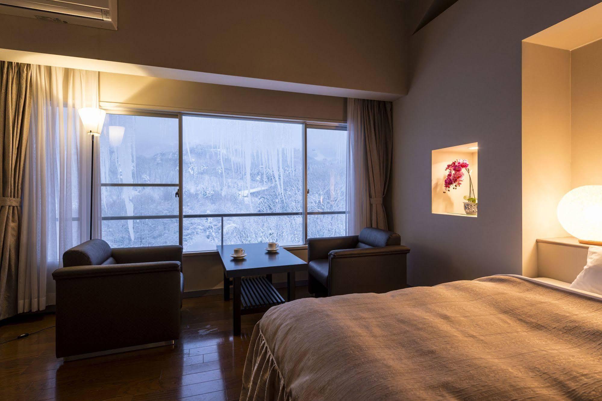 Takamiya Hotel Lucent Yamagata  Exterior foto